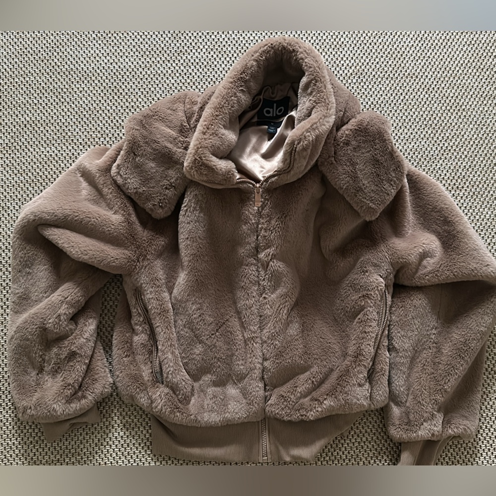 ALO YOGA Foxy Faux Fur Hooded Jacket
